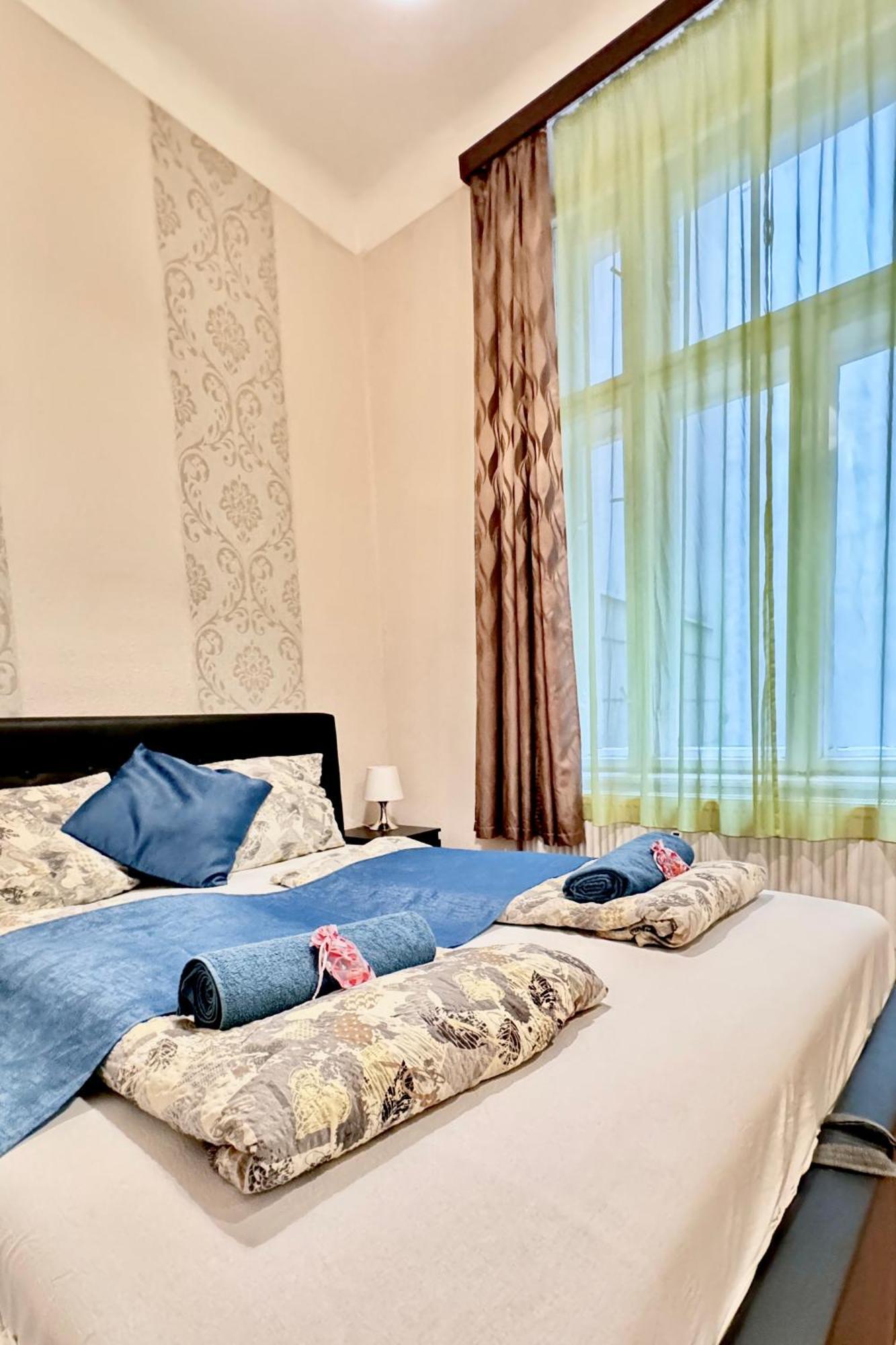 Central Walk Fashionstreet Apartmnts Budapest Bagian luar foto