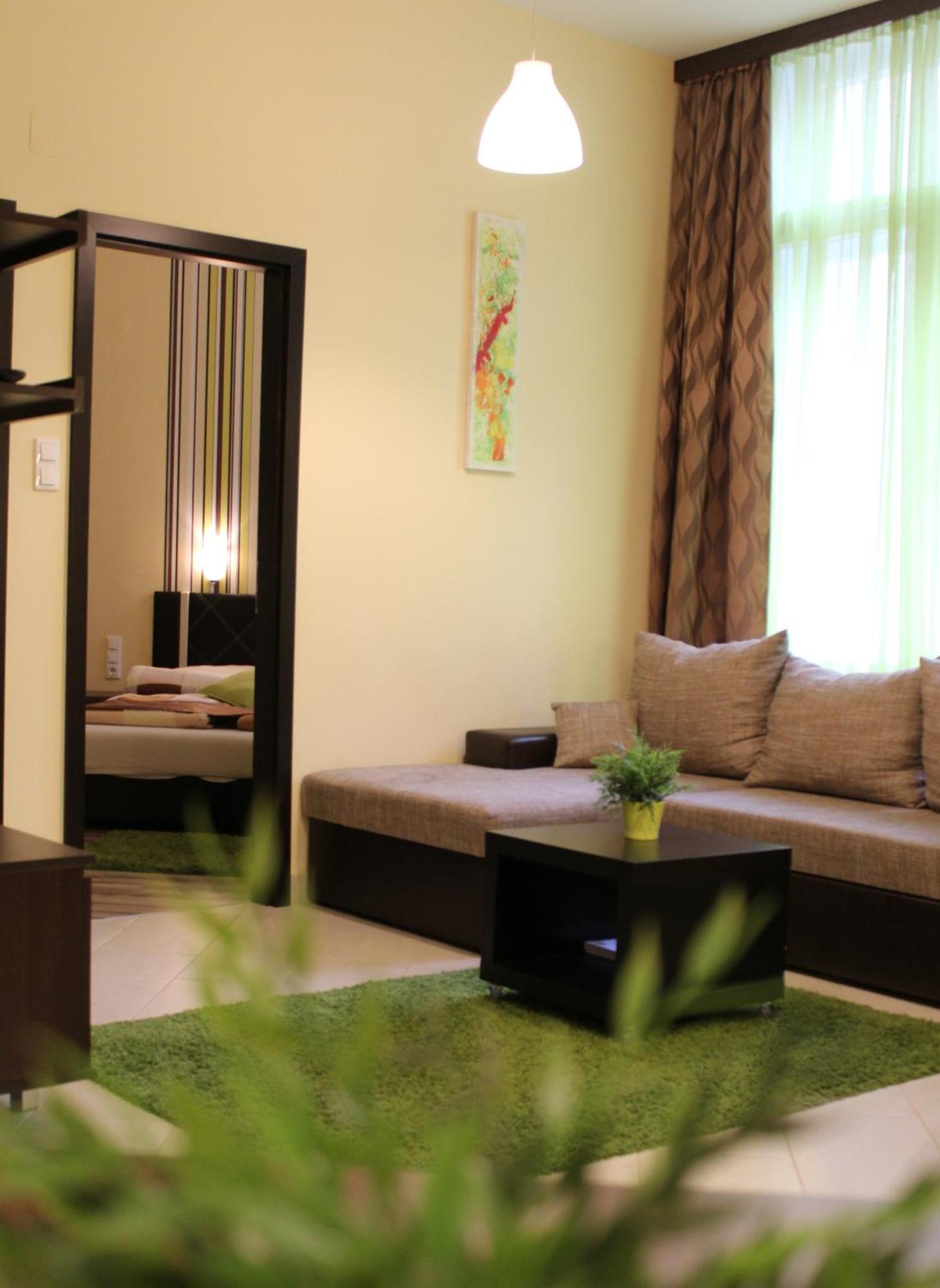 Central Walk Fashionstreet Apartmnts Budapest Bagian luar foto