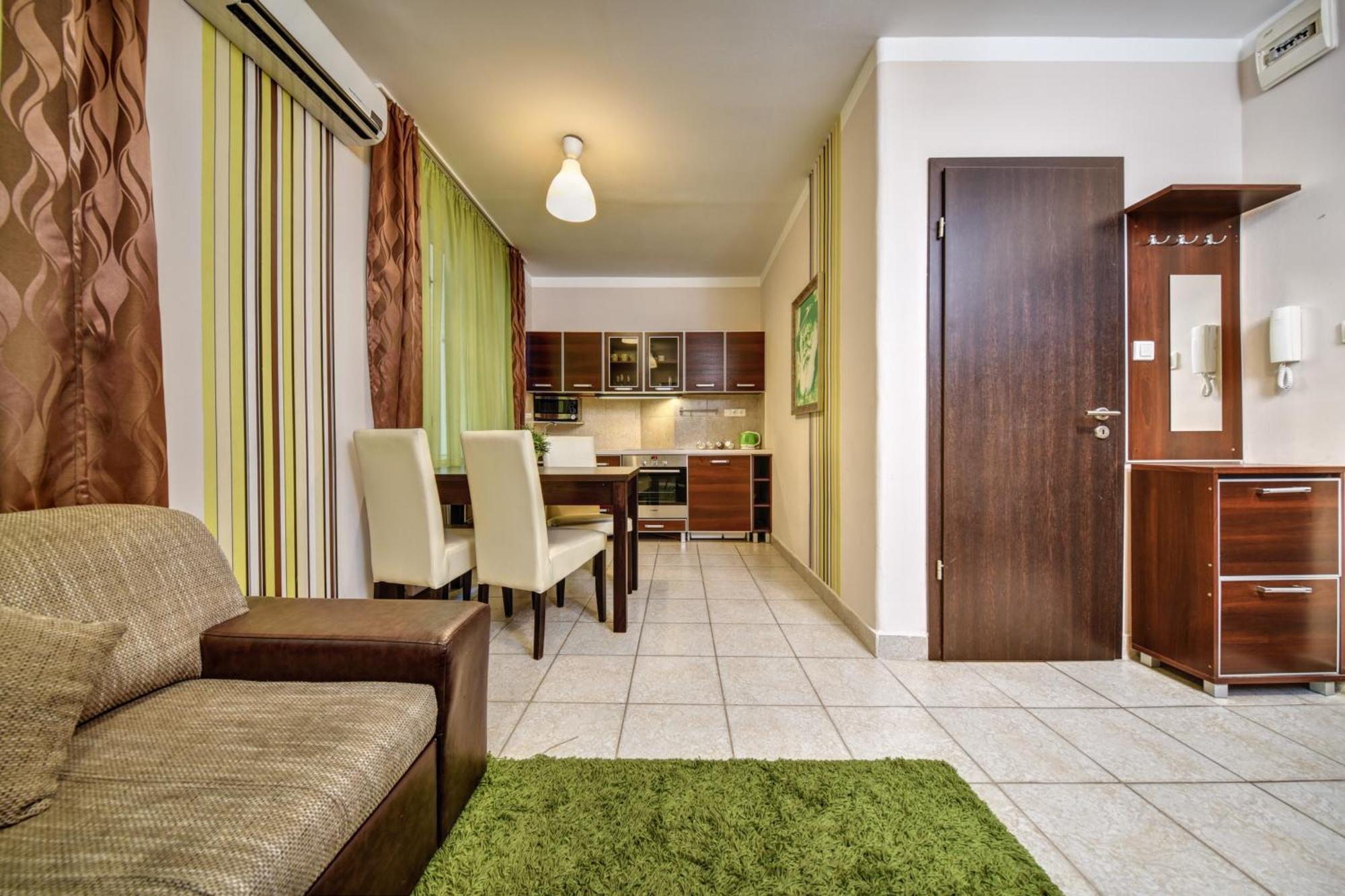 Central Walk Fashionstreet Apartmnts Budapest Bagian luar foto