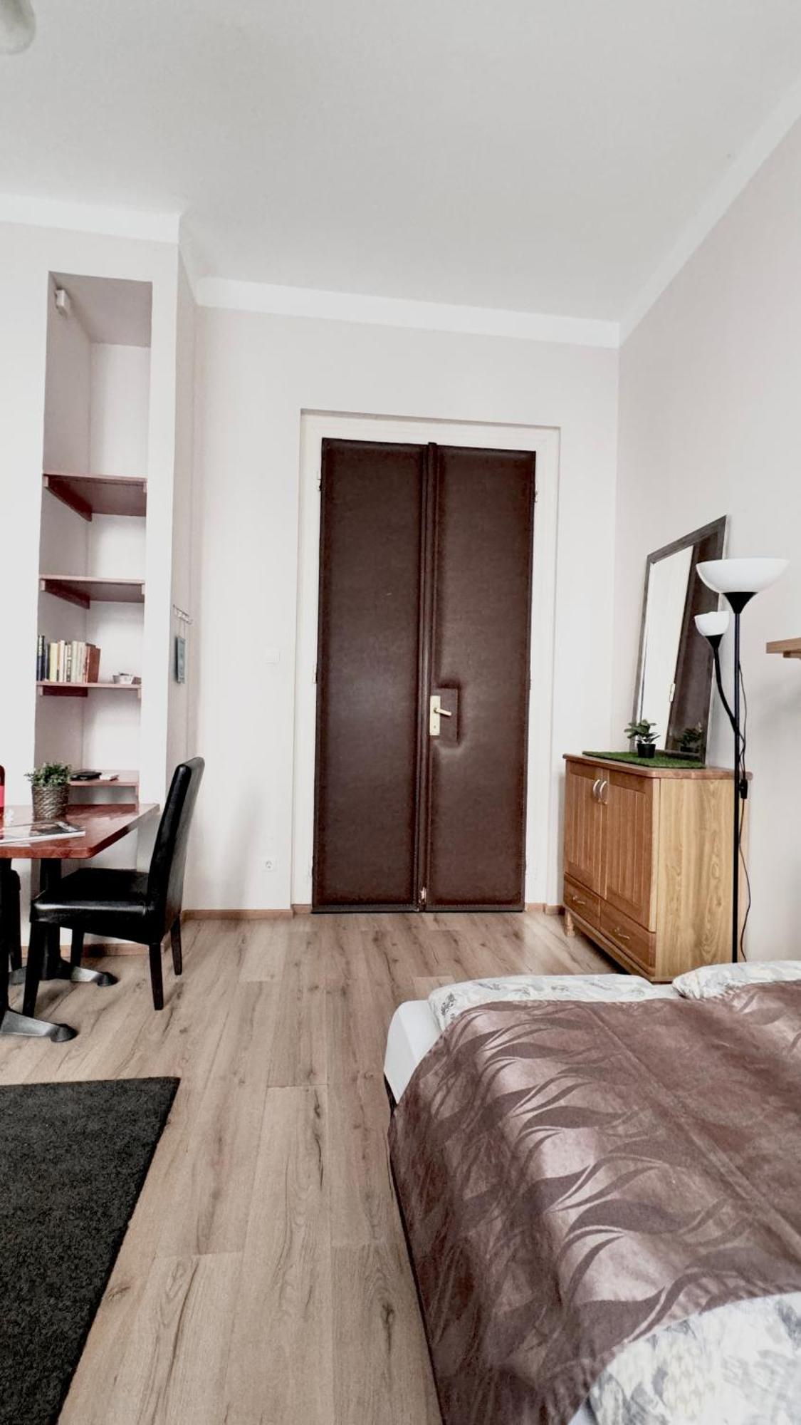 Central Walk Fashionstreet Apartmnts Budapest Bagian luar foto