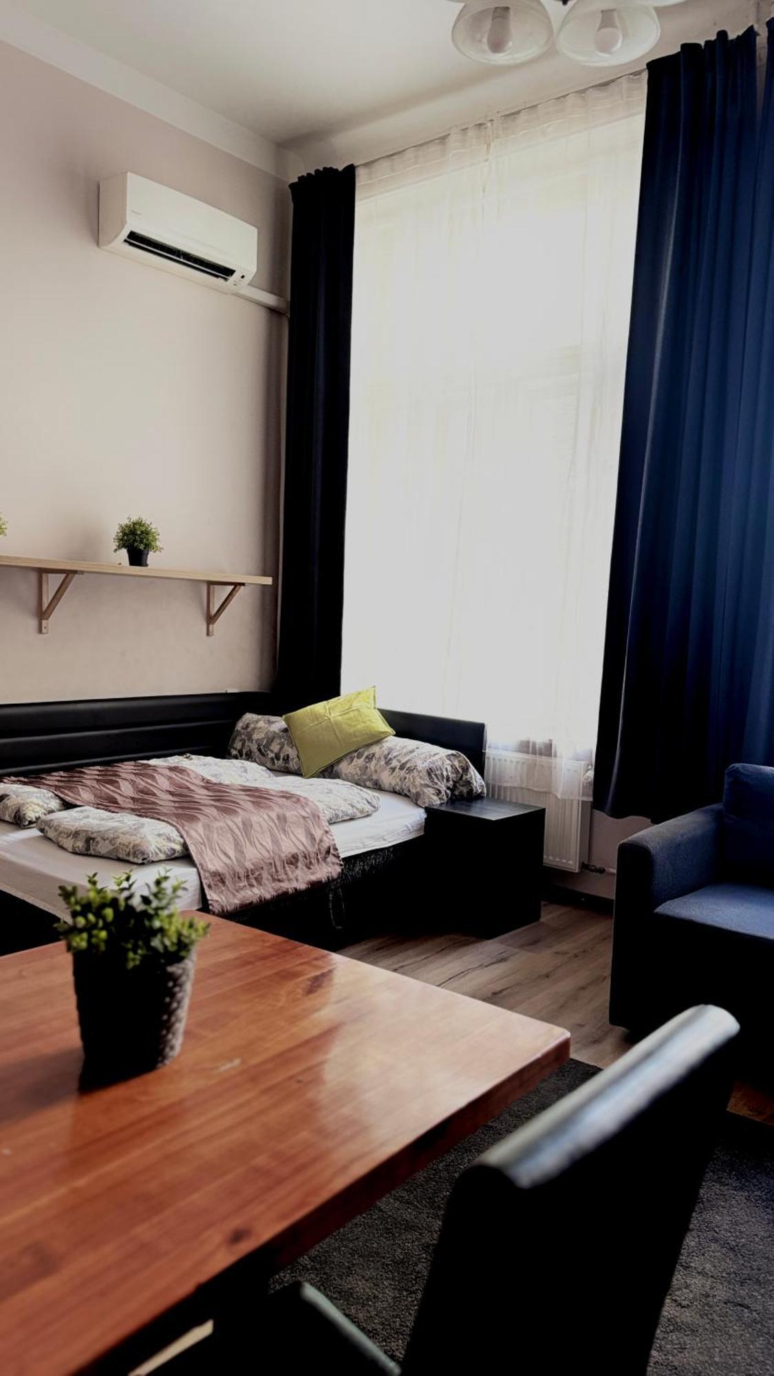 Central Walk Fashionstreet Apartmnts Budapest Bagian luar foto