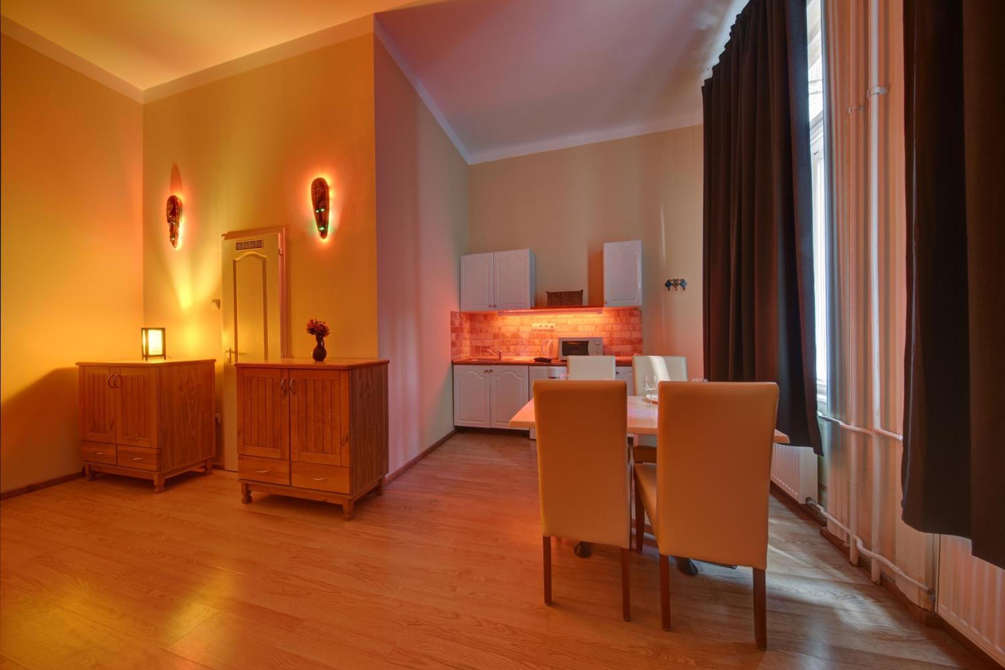 Central Walk Fashionstreet Apartmnts Budapest Bagian luar foto