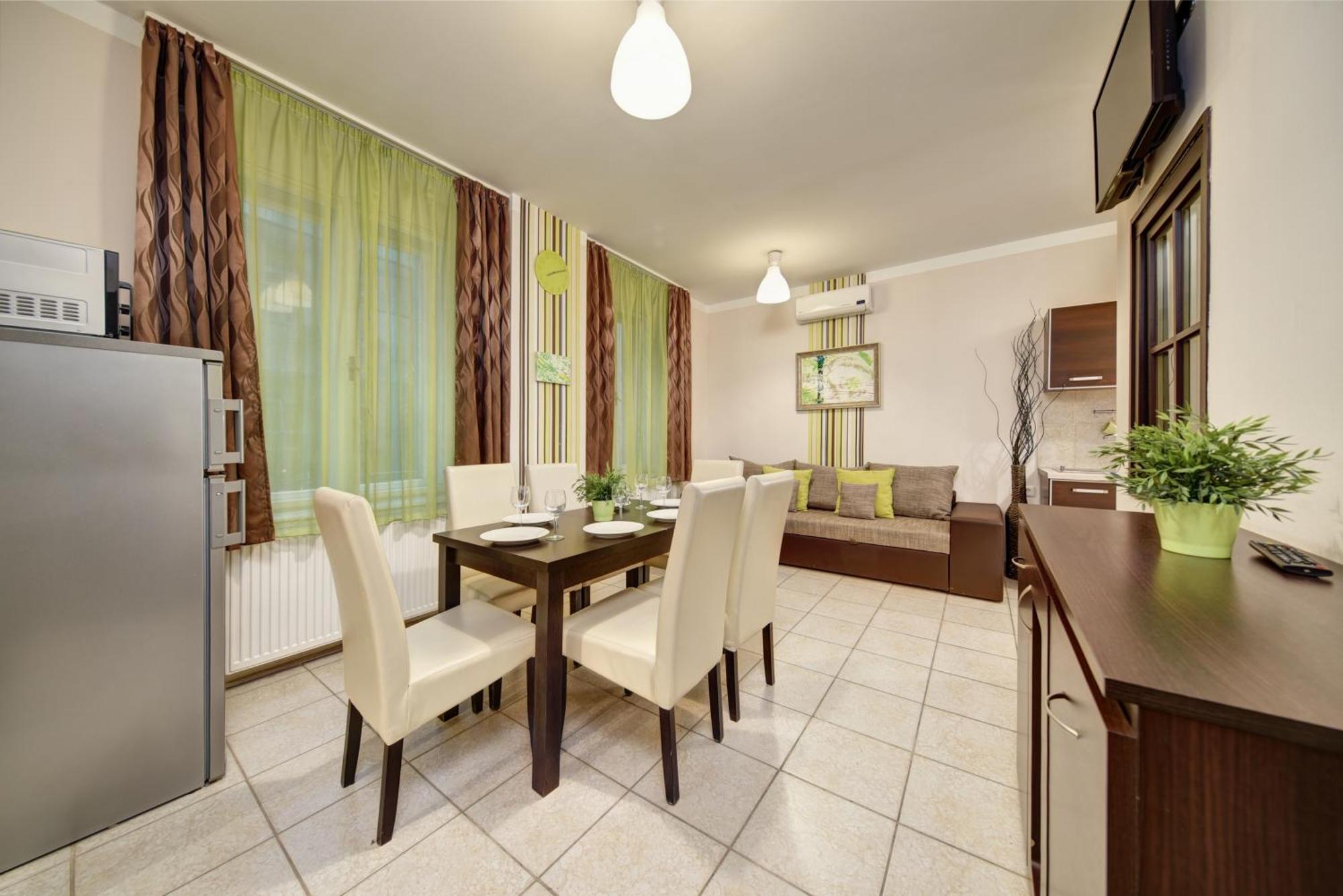 Central Walk Fashionstreet Apartmnts Budapest Bagian luar foto