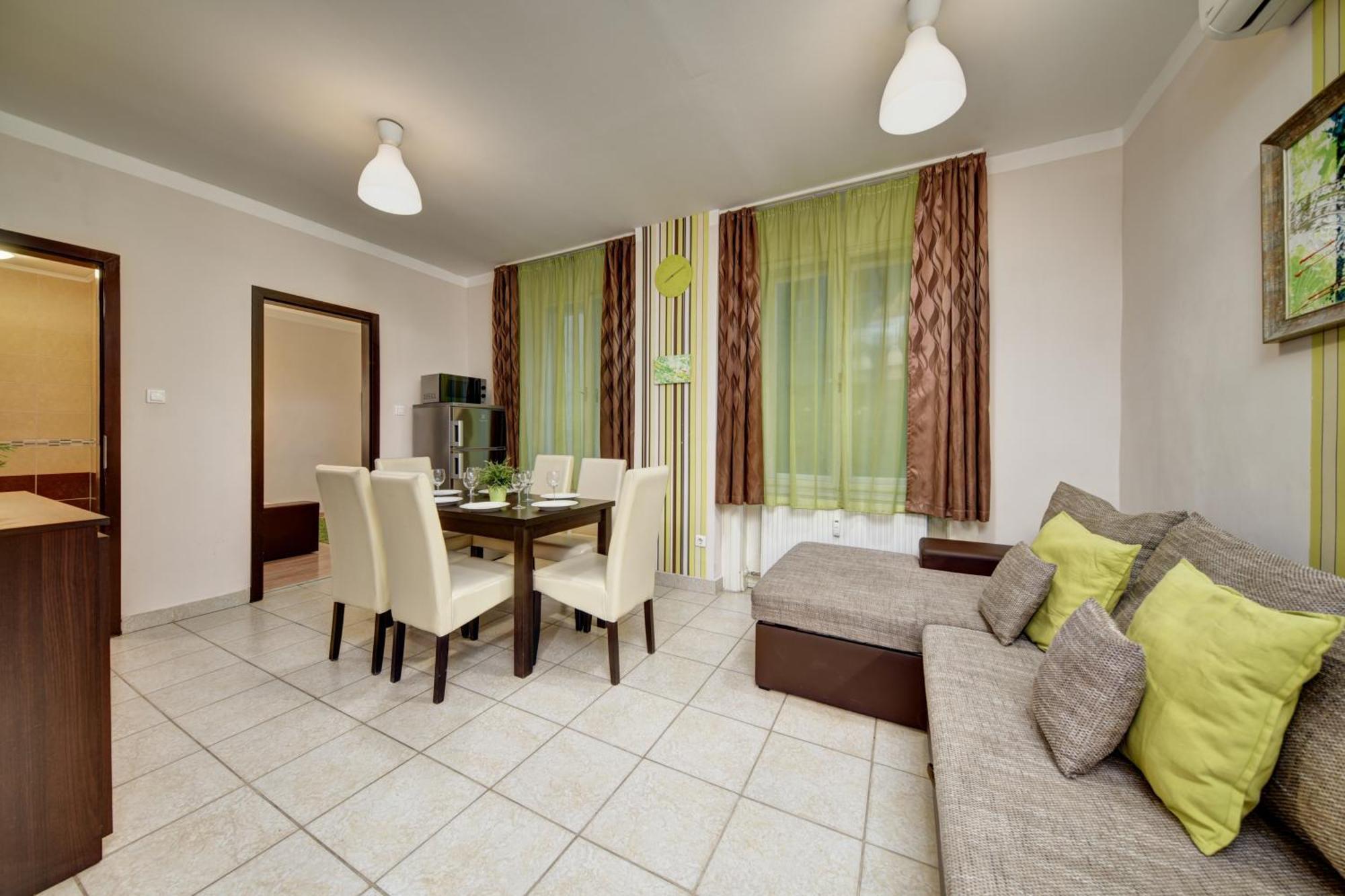 Central Walk Fashionstreet Apartmnts Budapest Bagian luar foto