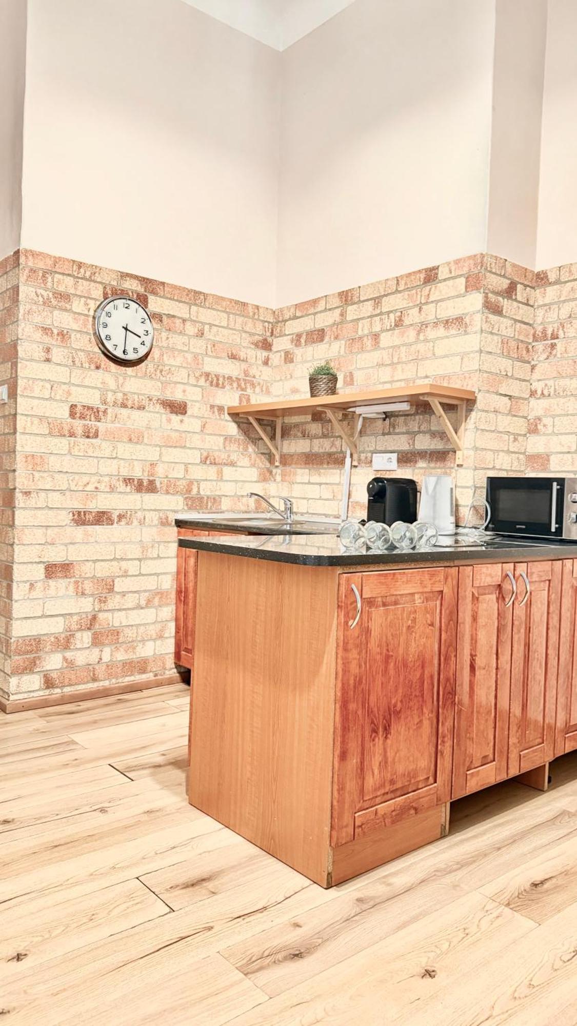 Central Walk Fashionstreet Apartmnts Budapest Bagian luar foto